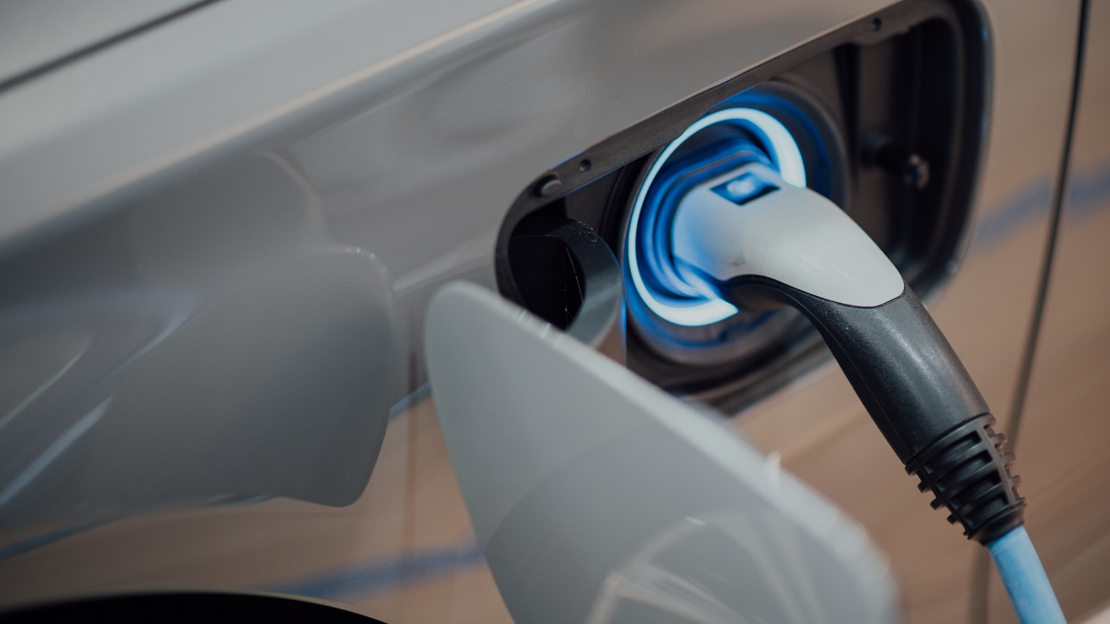 epave electrique hybride